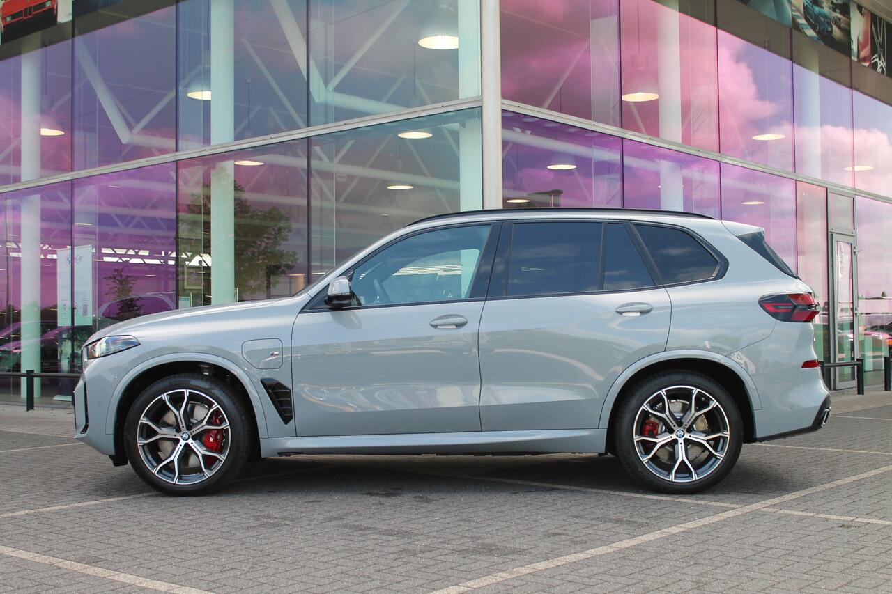 BMW X5 xDrive50e High Executive M Sport Automaat / Panoramadak Sky Lounge / Trekhaak / Soft-Close / Parking Assistant Professional / Adaptieve LED / Active Steering