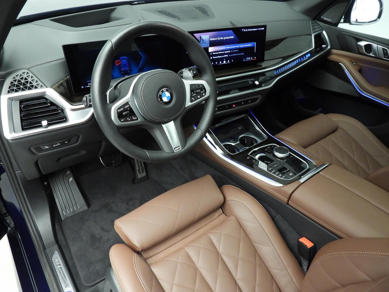 BMW X5 xDrive40d M-Sportpakket / Panoramadak / Trekhaak / Comfortstoelen / Getint glas / HIFI / Stankachel / Alu wielen 21 inch