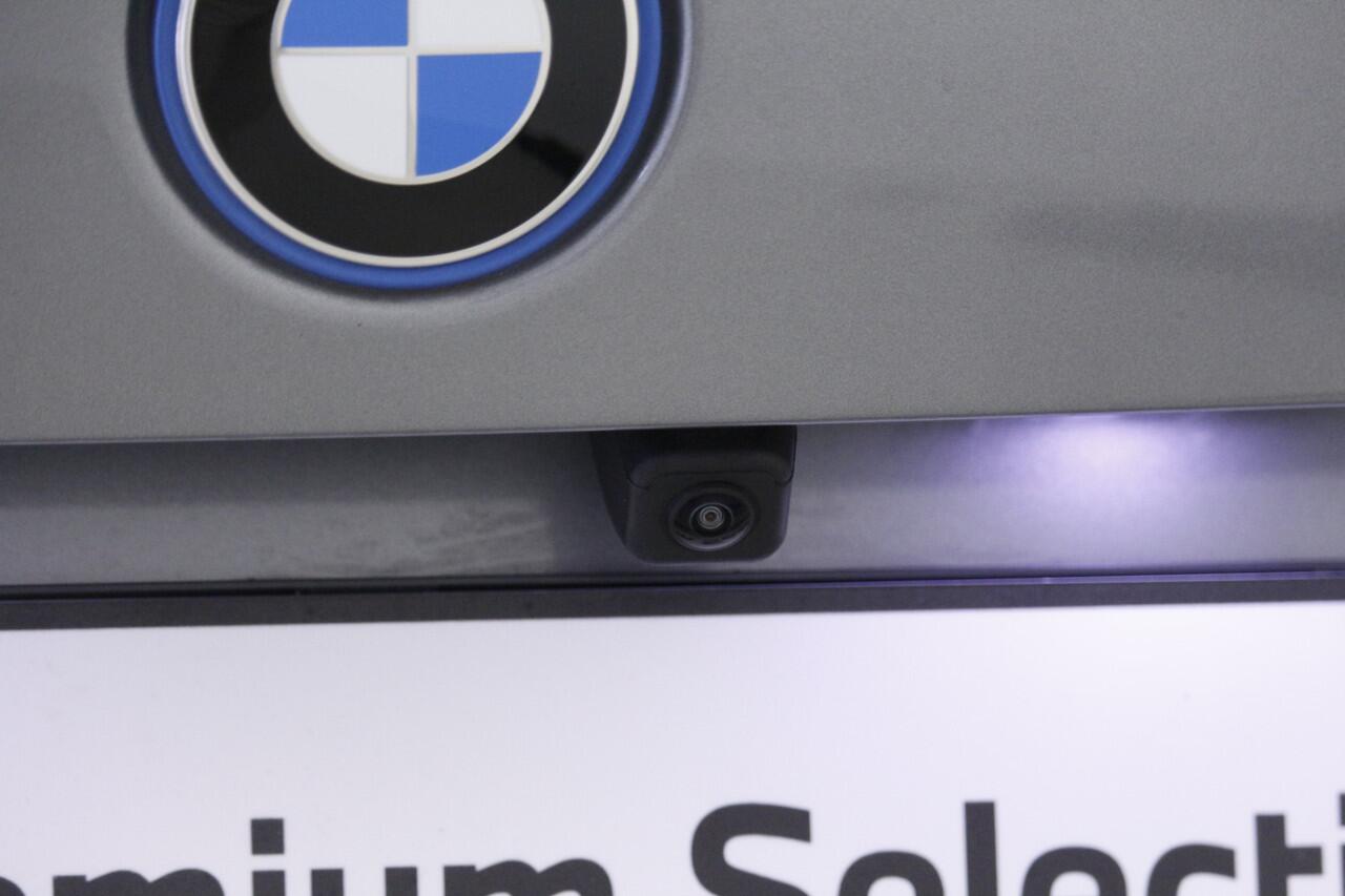 BMW X5 xDrive50e | 2024 | Trekhaak | Harman Kardon | 20" M-Sport | Softclose | Driving Assistant Professional | Gesture Controle | Luchtvering v+a | Geluidswerende ramen