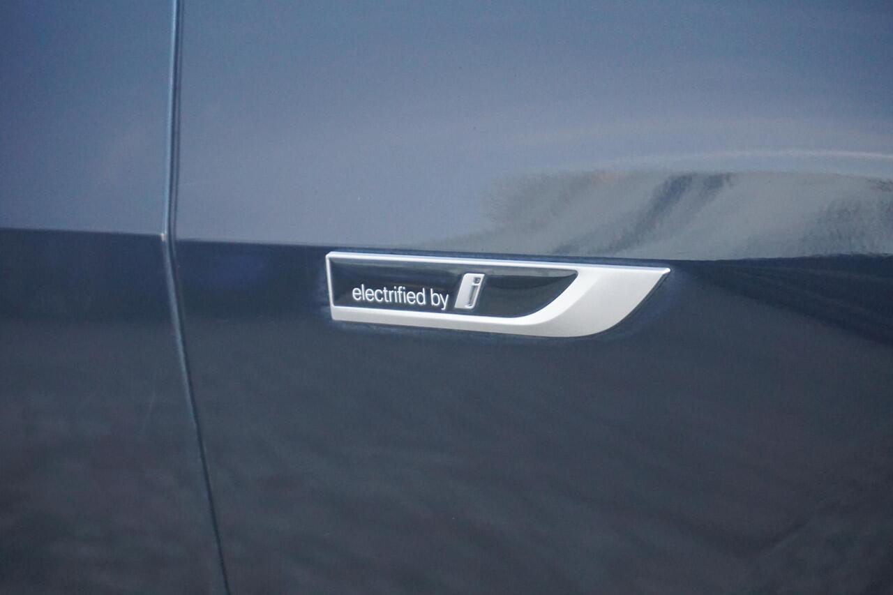 BMW X5 xDrive45e M Sportpakket 21'' / Active Steering / Panoramadak / Trekhaak / Laserlight / Driving Assistant Professional