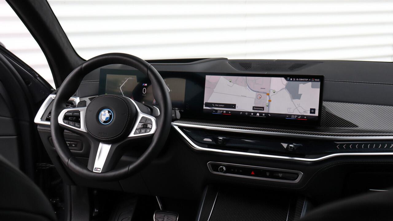 BMW X5 xDrive50e M-Sport Pro | Massage | Sky Lounge | Harman/Kardon | Soft-Close | Head-up | Carbon | Achterasbesturing