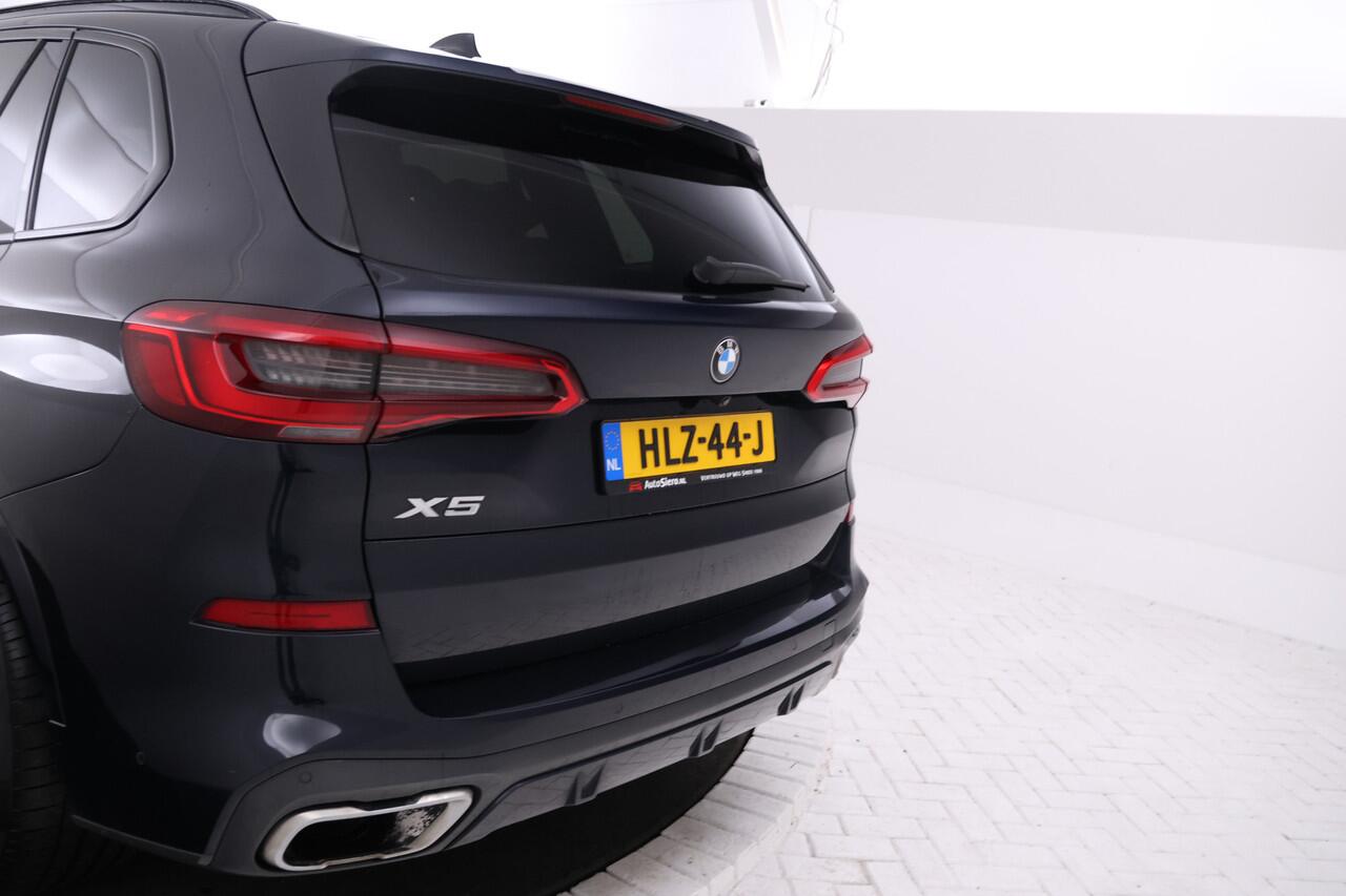 BMW X5 xDrive45e High Executive M-sport, All black! Luchtvering, Adaptief, Panoramadak, Apple Carplay