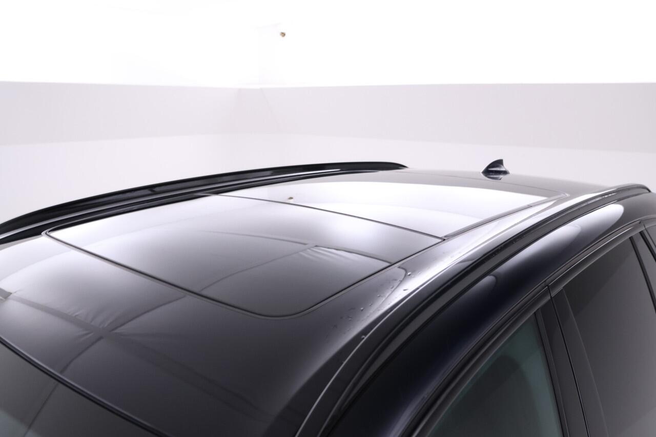 BMW X5 xDrive45e High Executive M-sport, All black! Luchtvering, Adaptief, Panoramadak, Apple Carplay