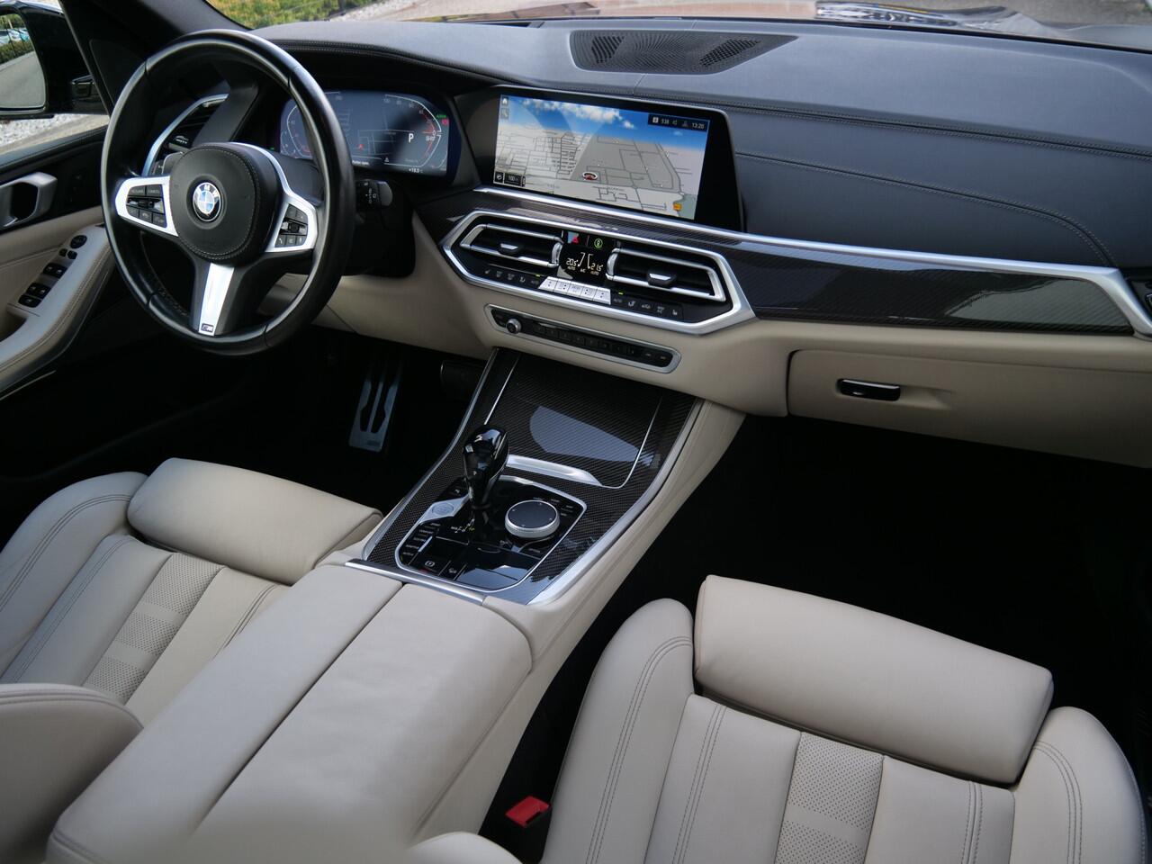 BMW X5 xDrive40d High Executive 340pk Automaat Leder / Schuifdak / Trekhaak / Sky Lounge