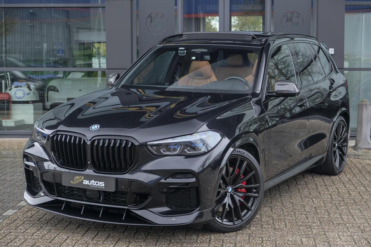 BMW X5 xDrive45e 394pk M-sport AC Schnitzer Panoramadak X5M Seats 4-wielsturing Carbon Laser 22" LMV NLauto