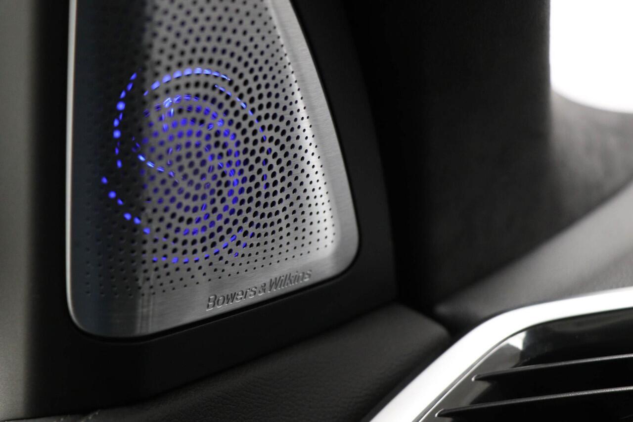 BMW X5 xDrive45e M-Sport High Executive | BOWERS & WILKINS | M-SPORTSTOELEN | STOELKOELING | TREKHAAK | 22" | LASER | DRAVITGRAU