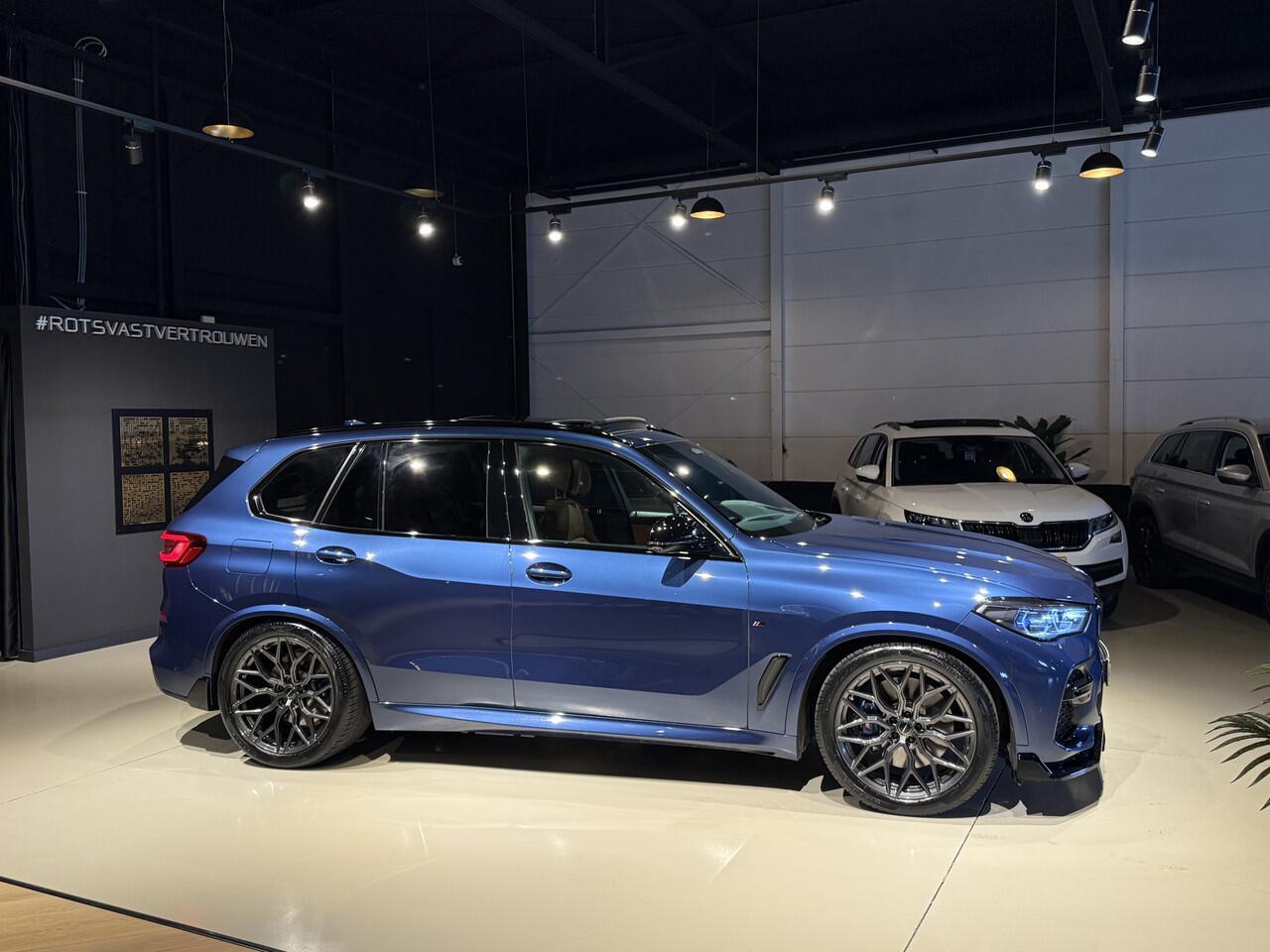 BMW X5 xDrive45e M-Pakket Panodak|LASER|3DCamera|Headup Blauw