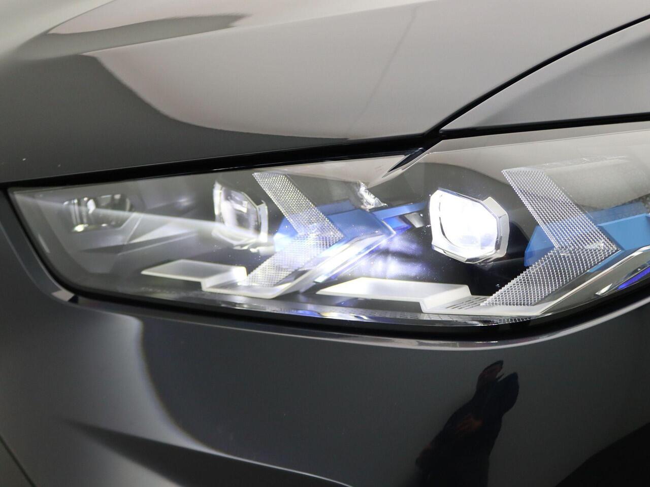 BMW X5 xDrive50e M Sportpakket | Innovation Pack | Travel Pack | Panoramadak | Driving Assistant | DAB | Harman Kardon | 21''