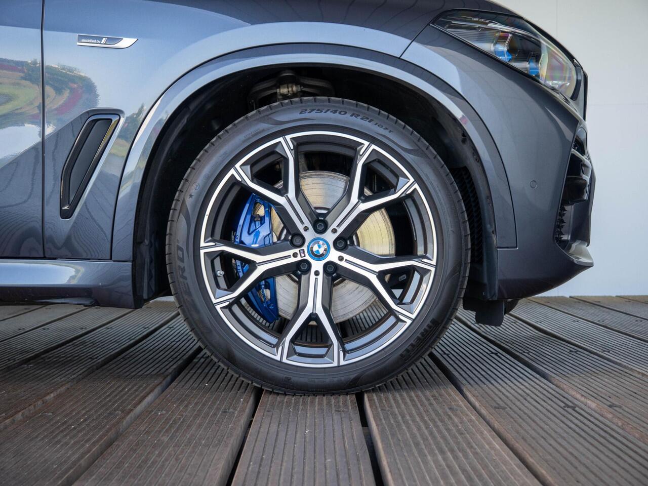 BMW X5 xDrive45e | High Executive | M Sportpakket | Innovationspakket | Comfort Access | Panoramadak | Stoelverwarming | Head-Up Display | 21''