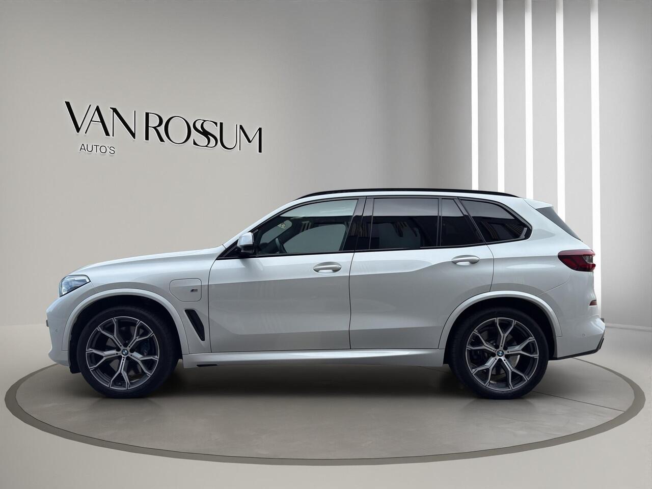 BMW X5 xDrive45e M Sport | M sport stoelen Sky lounge Laser | Van ¤ 64.950 / Voor ¤ 57.995