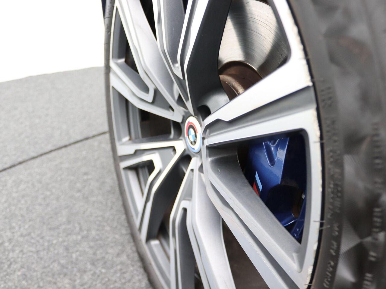 BMW X5 xDrive45e High Executive | M Sportpakket | Safety Pack | BMW Personal CoPilot Pack | Integral Active Steering | Panoramadak SkyLounge | Driving Assistant Professional | Head-Up Display | HiFi | 22''