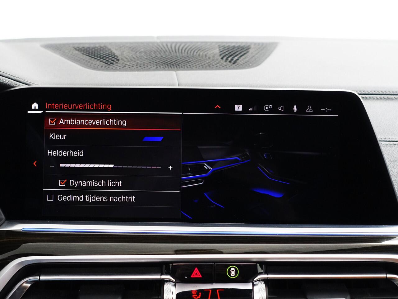 BMW X5 xDrive45e M Sport- Dravitgrau, Laser led, Stoelmassage, Head Up, Stoelventilatie, Stuur/Stoelverwarming, 360 Camera