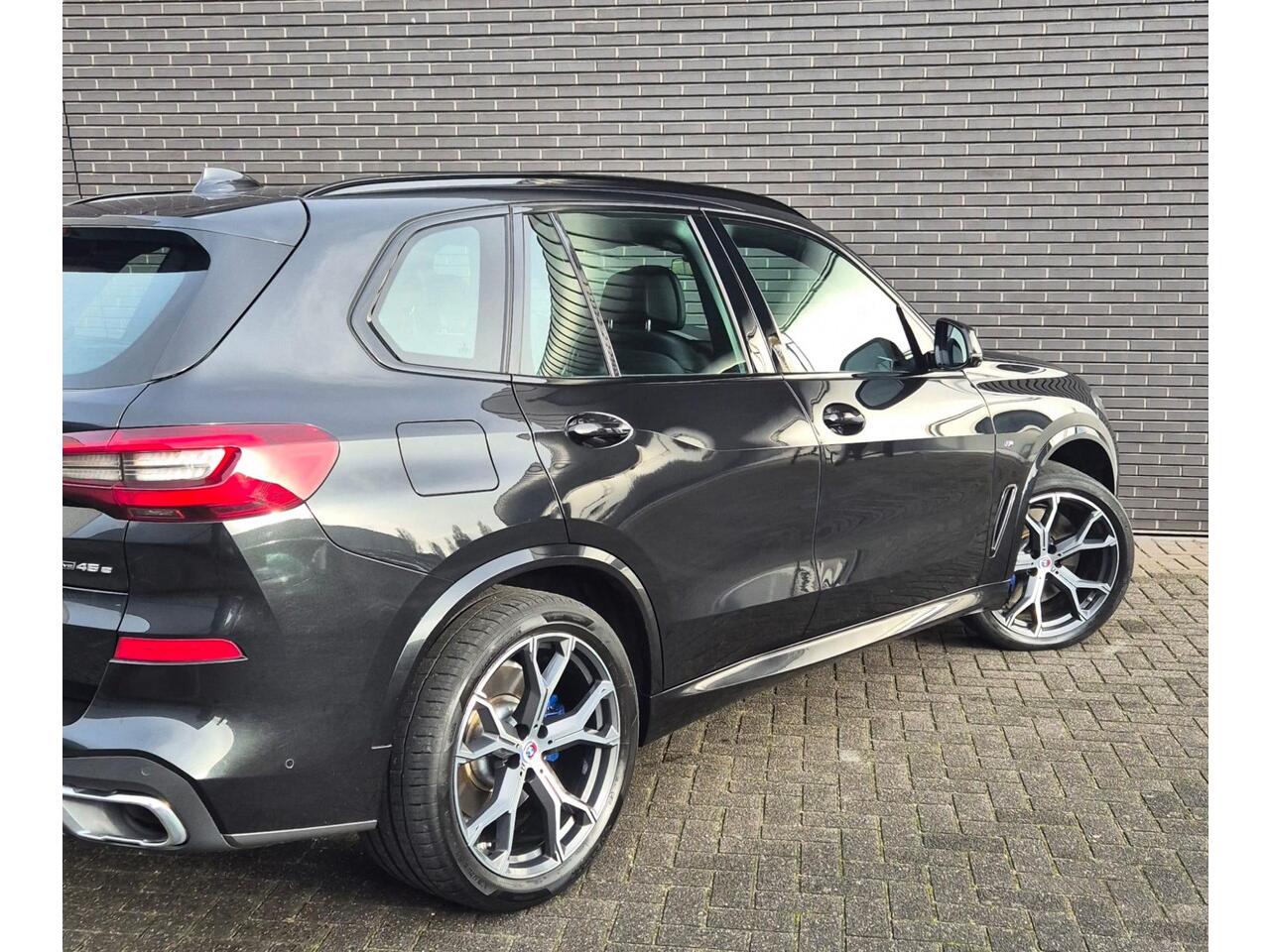 BMW X5 xDrive45e High Executive M Sport Pakket Automaat / Panoramadak / Achterasbesturing / Head Up Display / Comfortstoel / Driving Assistant Professional / Stuurwielverwarming / Trekhaak / Comforttoegang