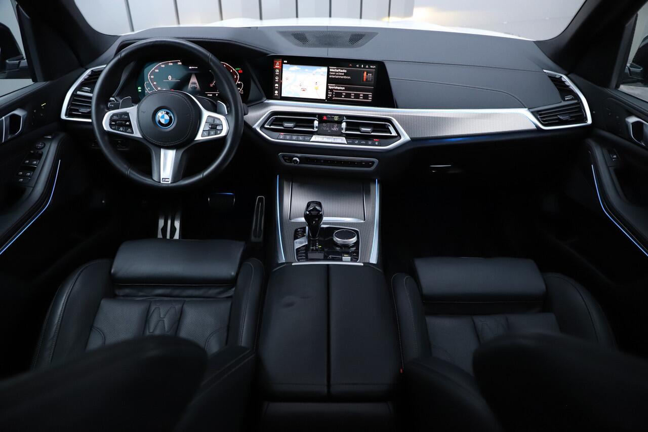 BMW X5 xDrive45e M | 394PK | Luchtvering | Head-up | Massage | M-Stoelen | Sfeerverlichting | Keyless-go | Stoelkoeling | Trekhaak | 2021.