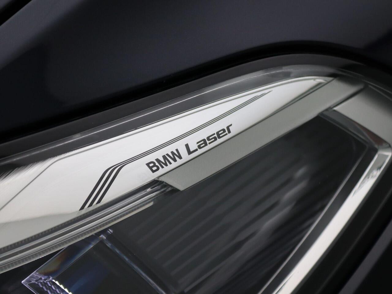 BMW X5 xDrive45e High Executive | M Sportpakket | Safety Pack | BMW Personal CoPilot Pack | Integral Active Steering | Panoramadak | Driving Assistant Professional | Head Up Display | HiFi | 22''