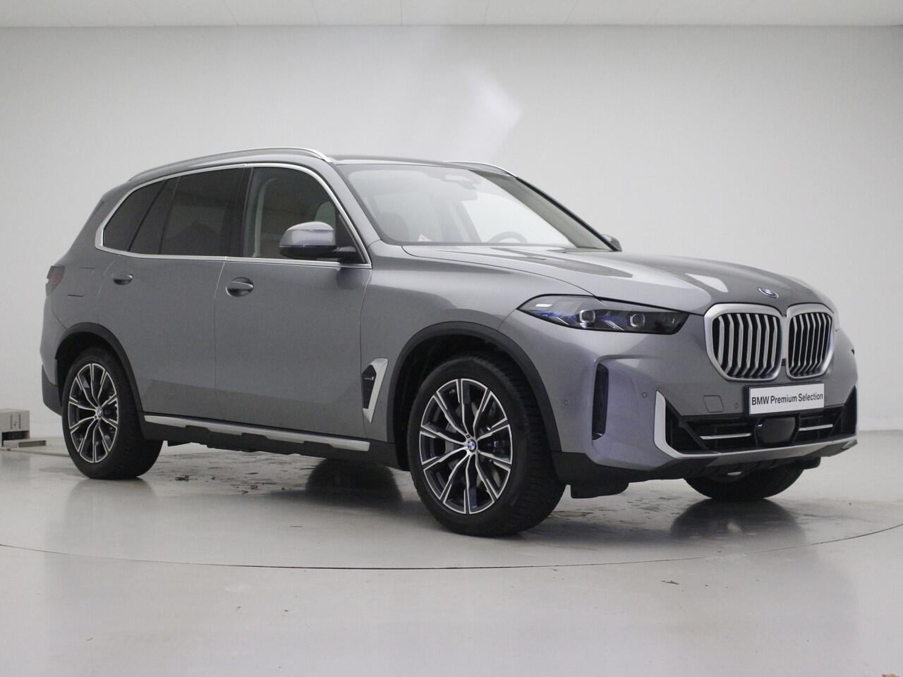 BMW X5 xDrive50e | 2024 | Trekhaak | Harman Kardon | 20" M-Sport | Softclose | Driving Assistant Professional | Gesture Controle | Luchtvering v+a | Geluidswerende ramen