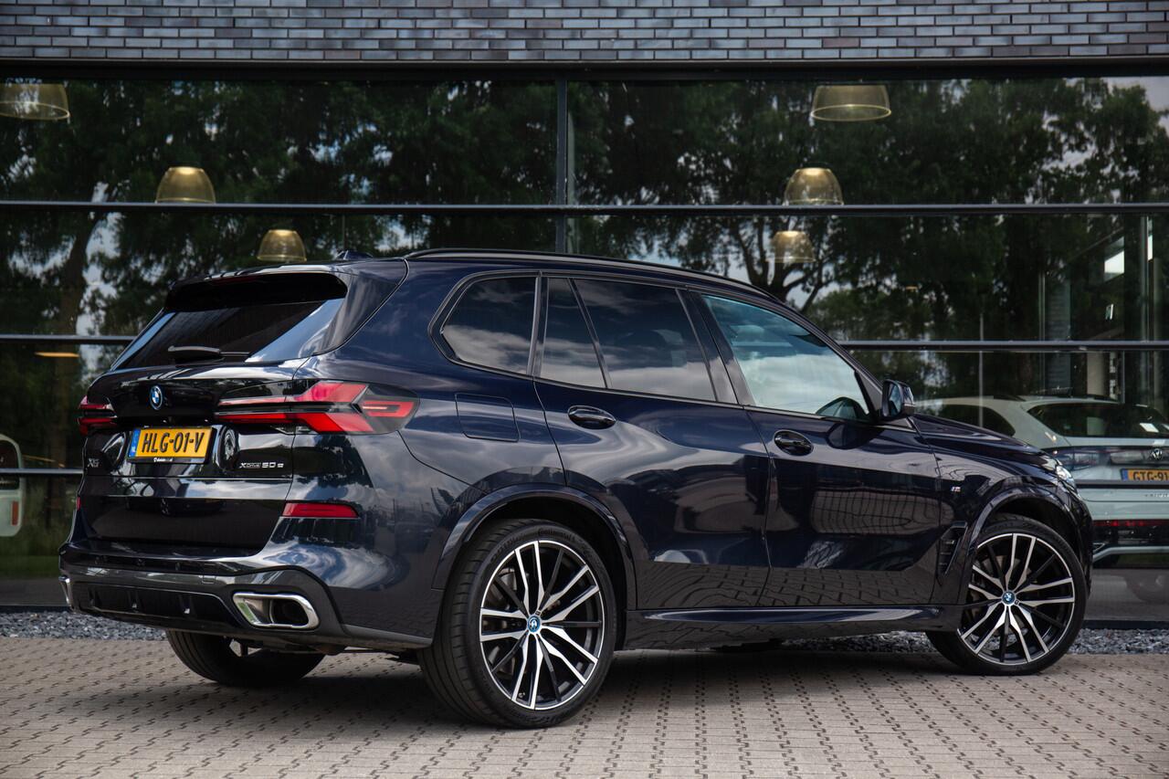 BMW X5 xDrive50e Launch Edition M-Sport , Adaptive Cruise, Panoramadak, Harman & Kardon, Head-up display, Luchtvering