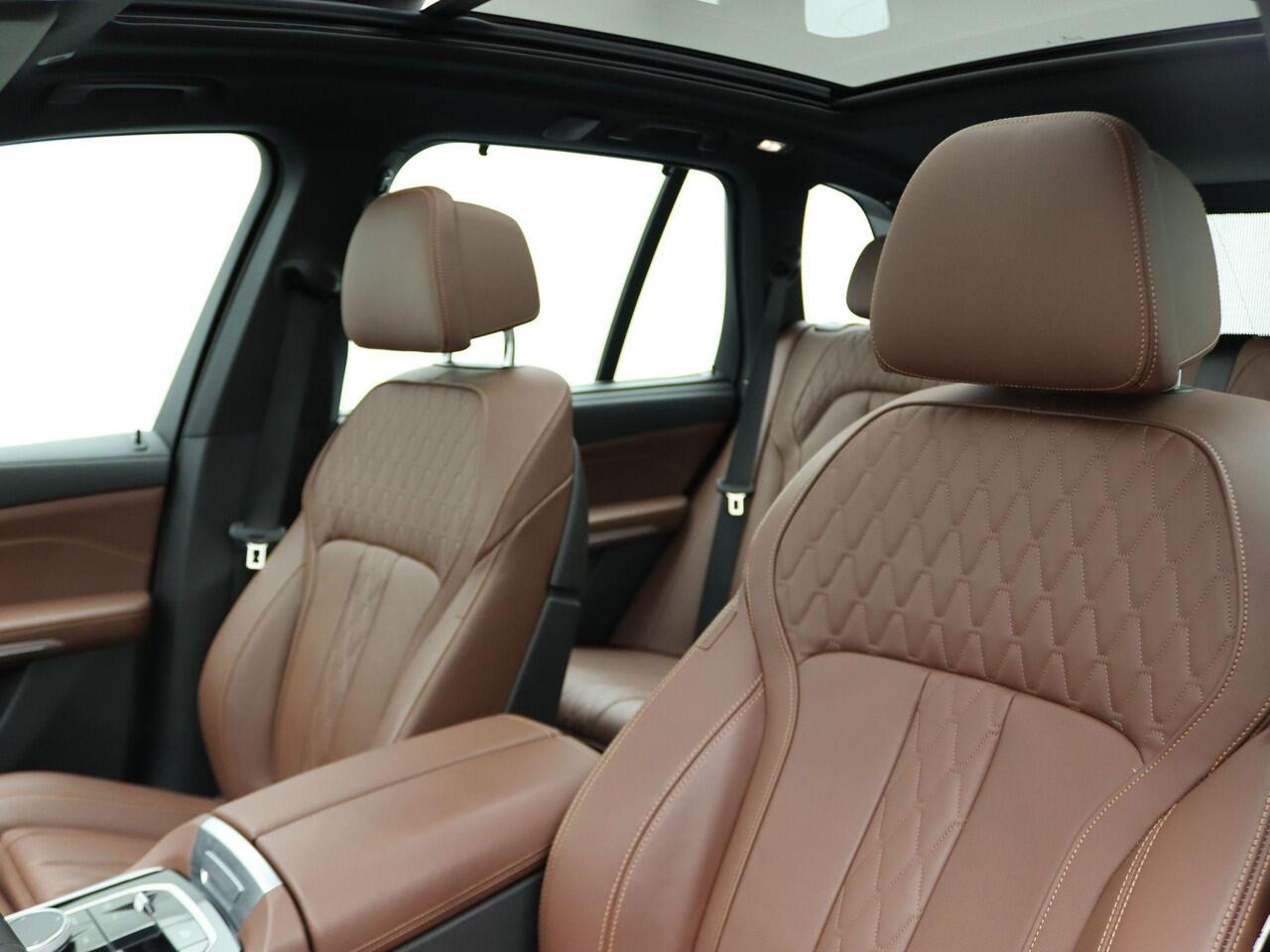 BMW X5 xDrive50e M Sportpakket | Innovation Pack | Travel Pack | Panoramadak | Driving Assistant | DAB | Harman Kardon | 21''