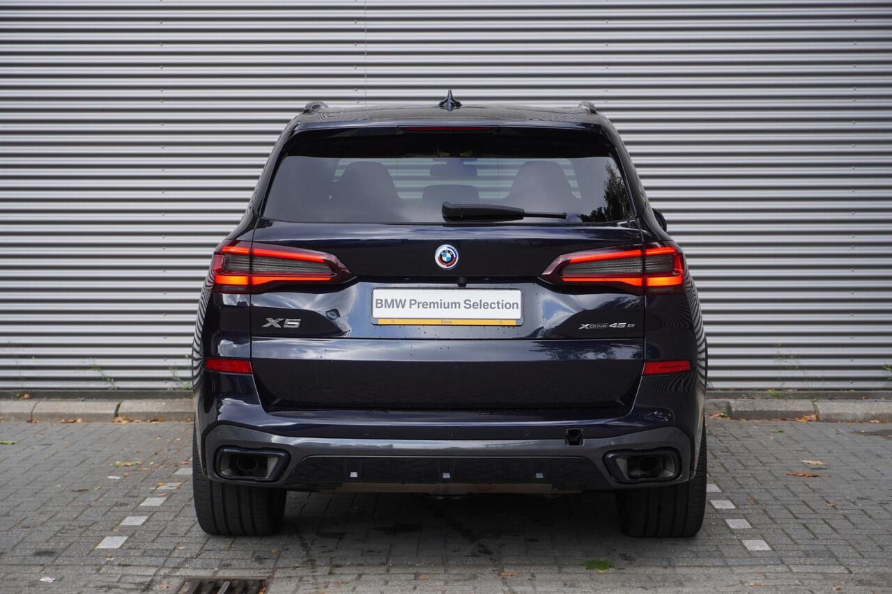 BMW X5 xDrive45e M Sportpakket | Driving Assistant Professional | Glazen panoramadak | Trekhaak met elektrisch wegklapbare kogel | HIFI System Harman Kardon | Head-Up Display | Stoelventilatie voor beide voorstoelen