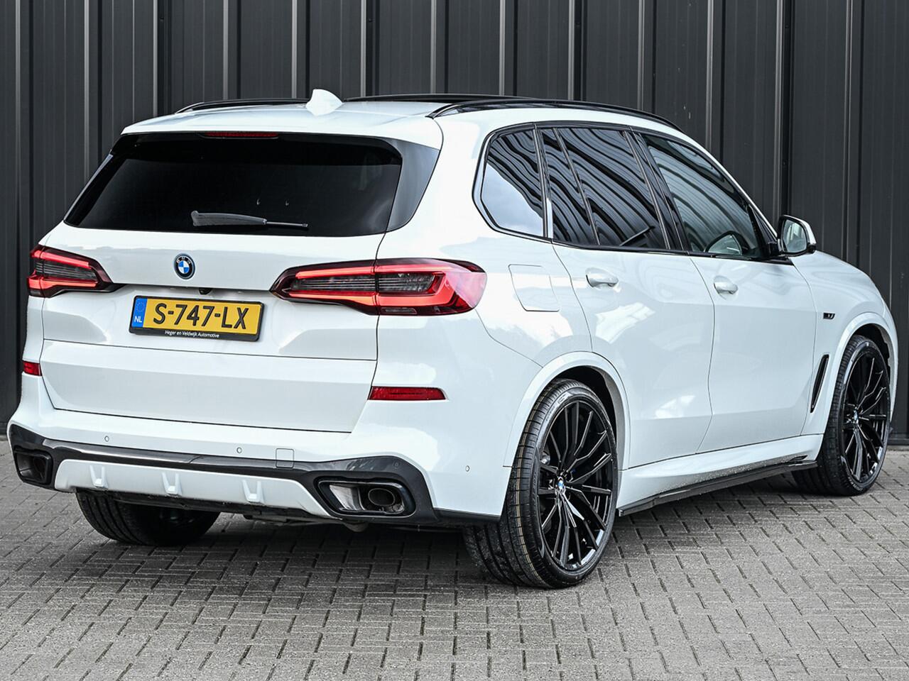 BMW X5 xDrive45e HIGH EXECUTIVE | ACTIVE CRUISE | M-SPORT PRO | LUCHTVERING | SPORTBRAKES | COMFORT ACCESS | SHADOWLINE LIGHTS | PANORAMADAK SKY LOUNGE | AMBIANCE INTERIEUR | 360 CAMERA | HEAD-UP | DAB+ | HARMAN/KARDON |