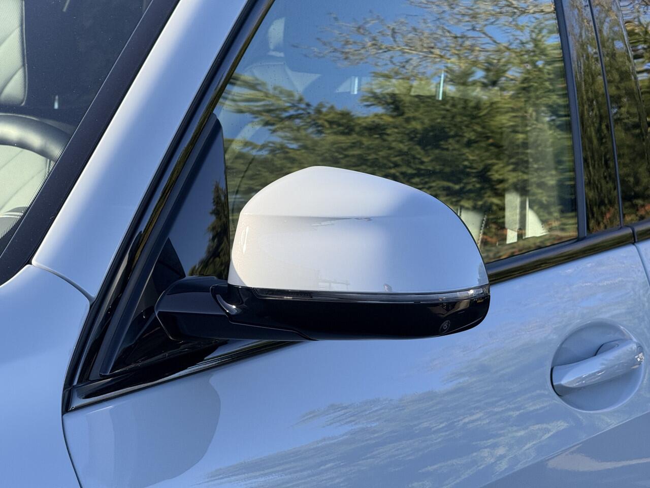 BMW X5 xDrive50e | M-Sport | 22" | Stoelverw. + ventilatie | Swarovski elementen | 360 cam | Comf. zetels | Trekhaak