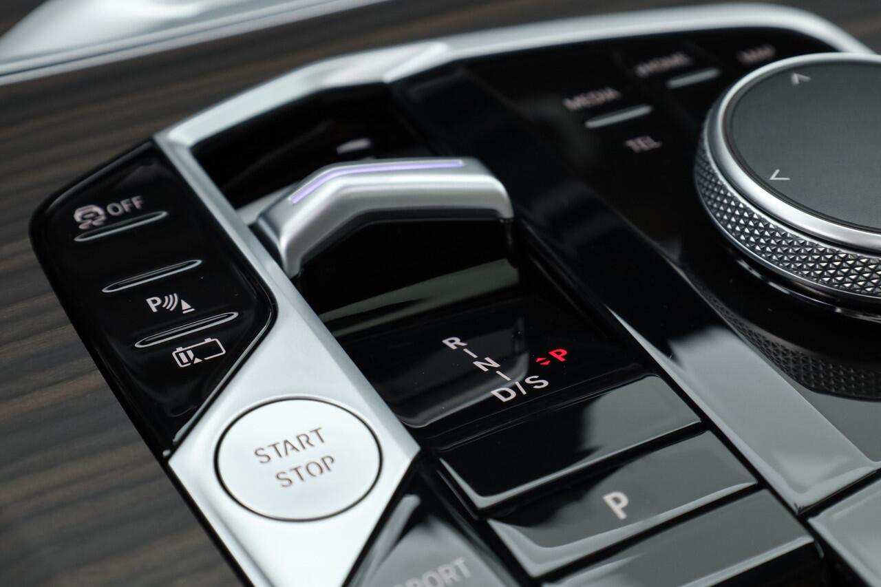 BMW X5 xDrive50e M Sport | Skylounge | Soft Close | Luchtvering | HUD | H&K | Elek. Trekhaak | Adapt. Cruise