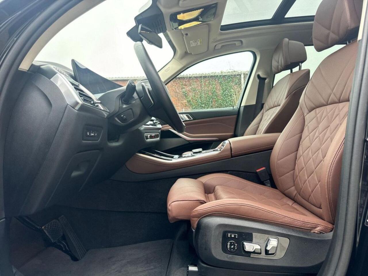 BMW X5 xDrive30d Grijs Kenteken ACC Panoramadak Trekhaak Head-Up Comfortstoelen Harman Kardon