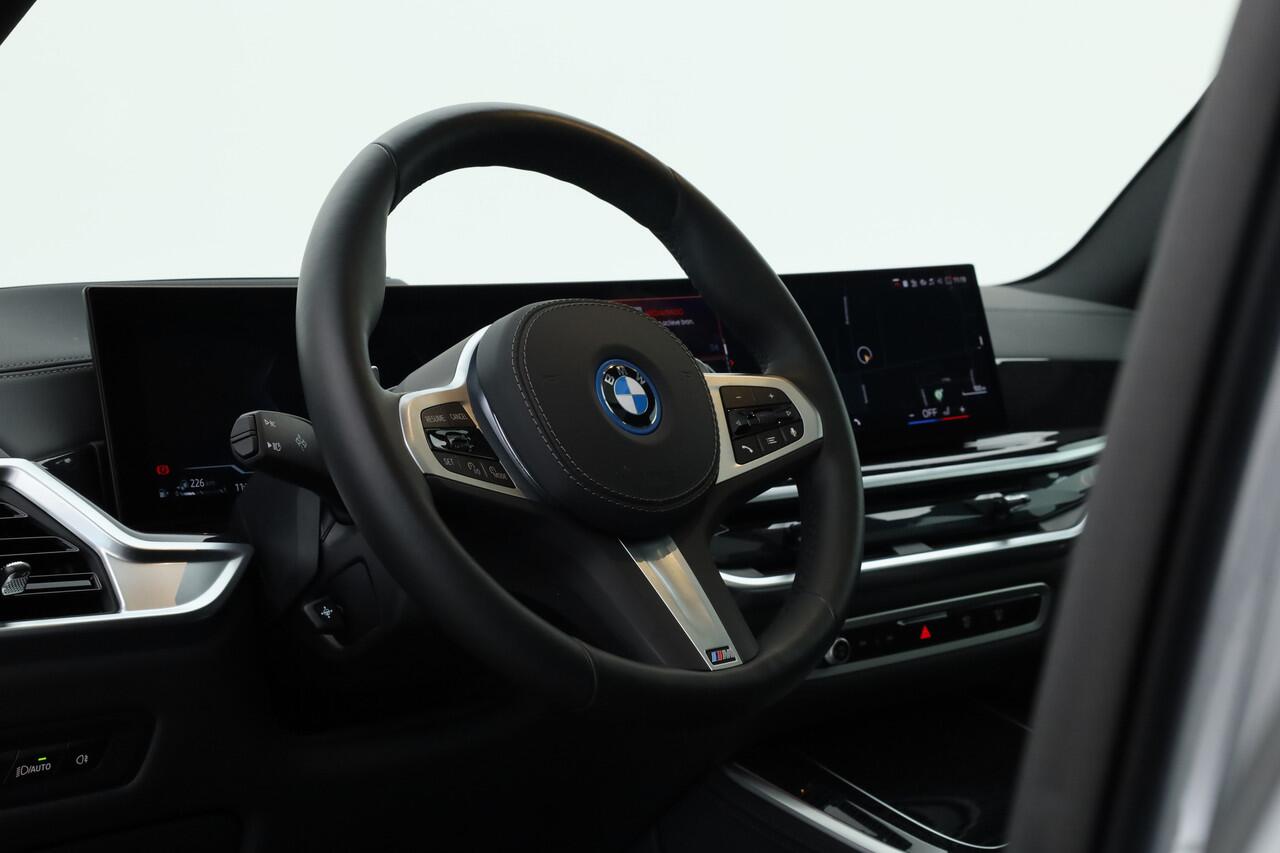 BMW X5 xDrive50e M Sport Pro | Iconic Glow | | Pano | Soft Close | HUD | Luchtvering | Harman Kardon | Elek. Trekhaak |