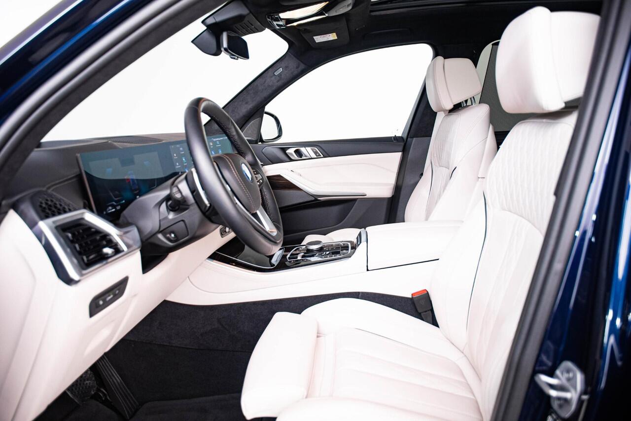 BMW X5 xDrive50e Panoramadak - Parkin/Driving Professional - Active Protection - Harman Kardon - Warmte Comfort Pack - Comfortstoelen - Travel & Comfort systeem - Comfort Access - Getinte Ruiten - Zonneschermen -