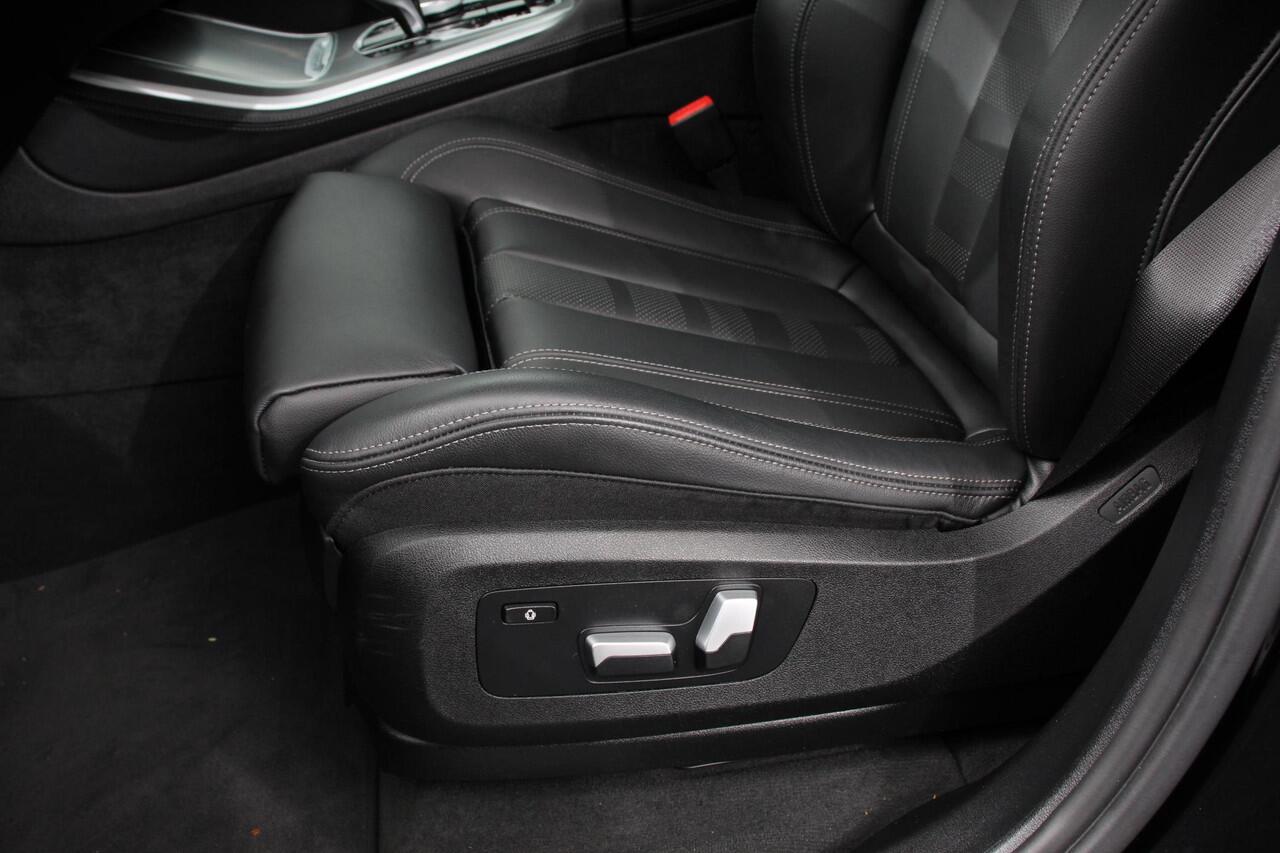 BMW X5 xDrive45e Hybrid 394pk Executive Shadow line | Leder Schuif-Panorama dak Navigatie Trekhaak Camera 360 20"LMV