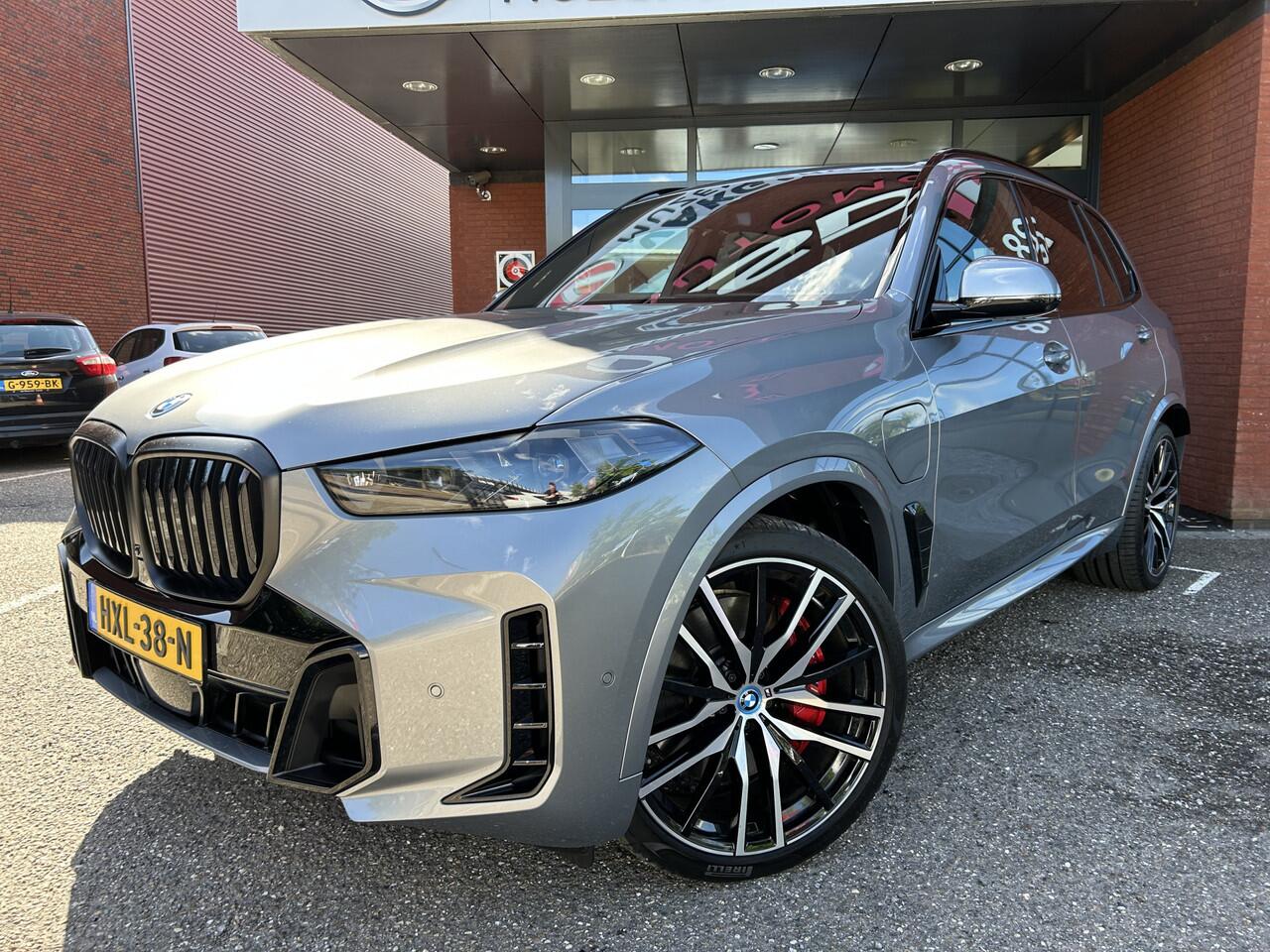 BMW X5 xDrive50e // M-PRO // MATRIX LED // HARMAN KARDON // MEMORY SEAT // PANO/SCHUIFKANTELDAK // ADAPTIV ONDERSTEL // ELEK. TREKHAAK