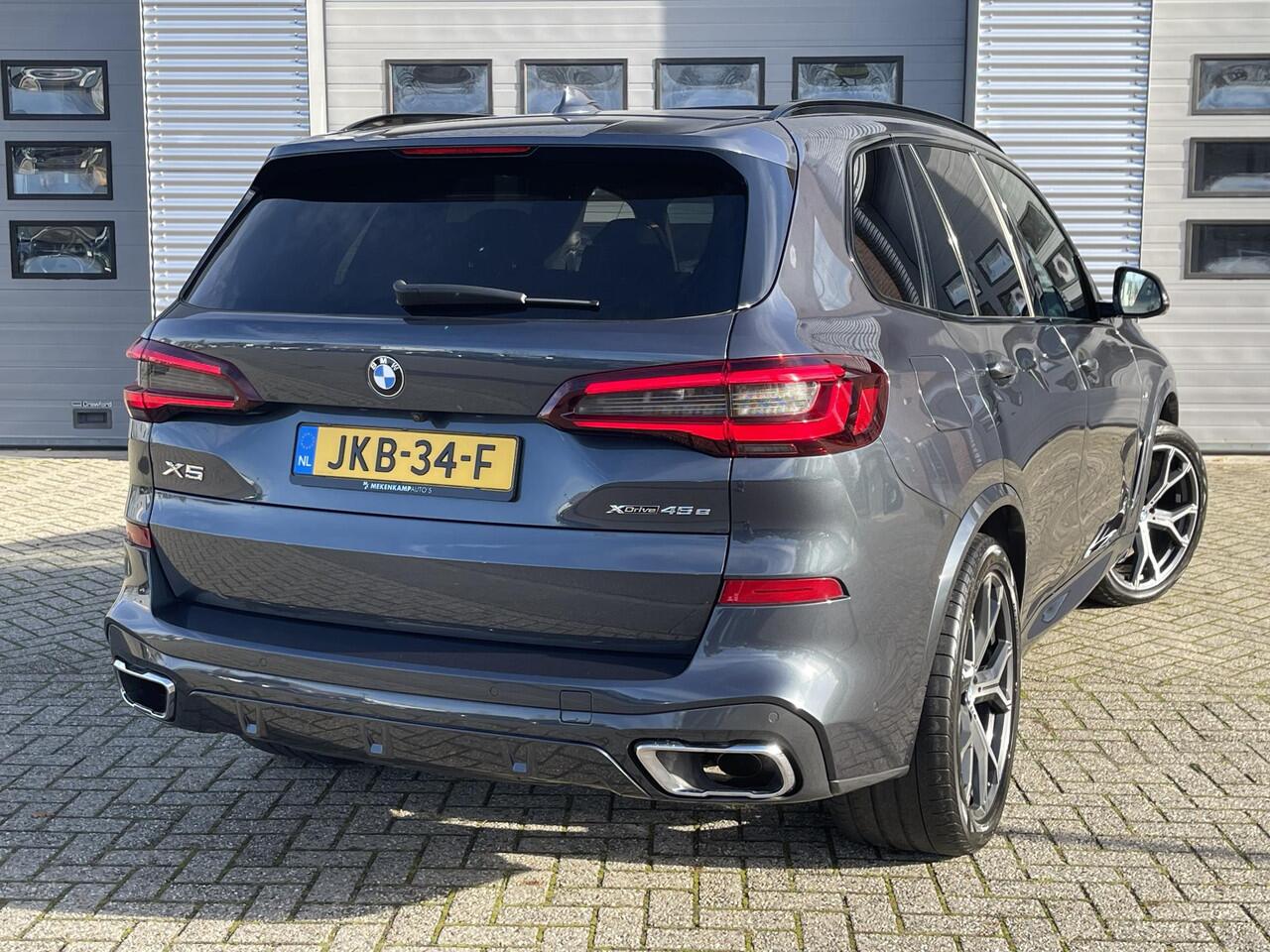 BMW X5 xDrive45e High Executive M Sport 21''/Softclose/Active Steering/Panoramadak Skylounge/Head-up/Led Laser/Harman Kardon/Dodehoek/360 camera/Luchtvering/Leder + massage + memory