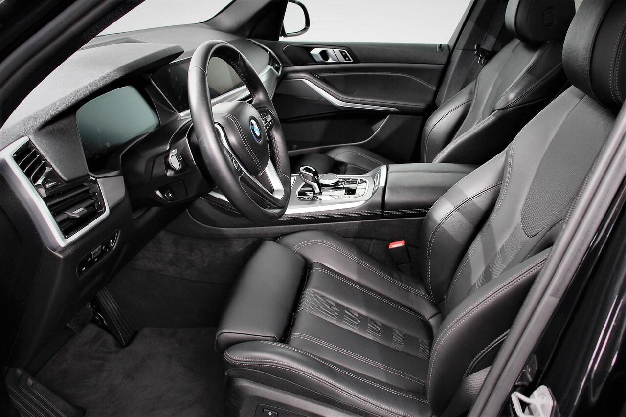 BMW X5 xDrive45e Hybrid 394pk Executive Shadow line | Leder | Schuif-Panorama dak | Navigatie | Trekhaak | Camera 360 | 20" Lichtmetalen velgen | Climate Control