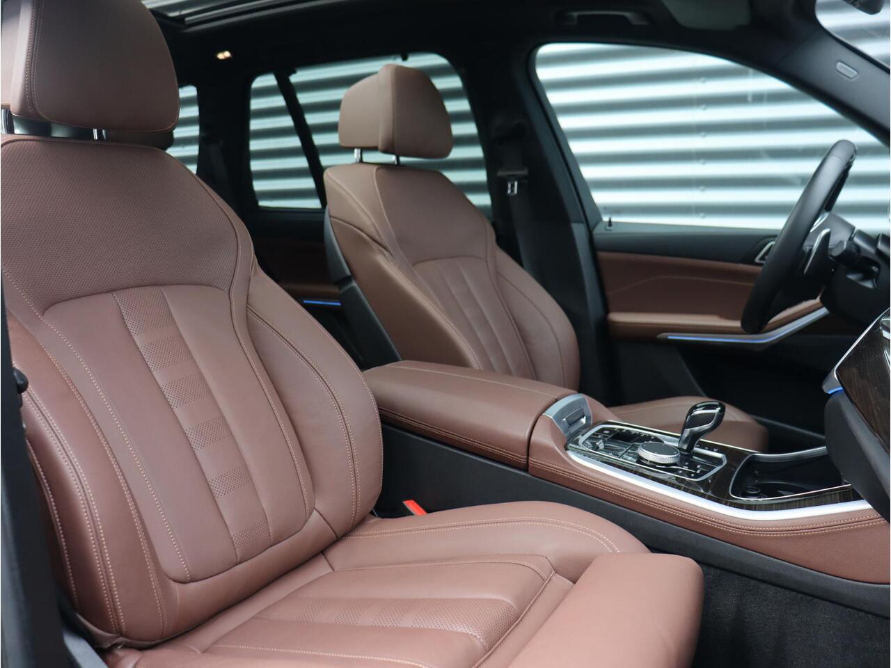 BMW X5 xDrive45e | High Executive | M Sportpakket |Panodak | Trekhaak | Driving Assistant Prof | Head-Up | Comfort Access | 21'' LMV