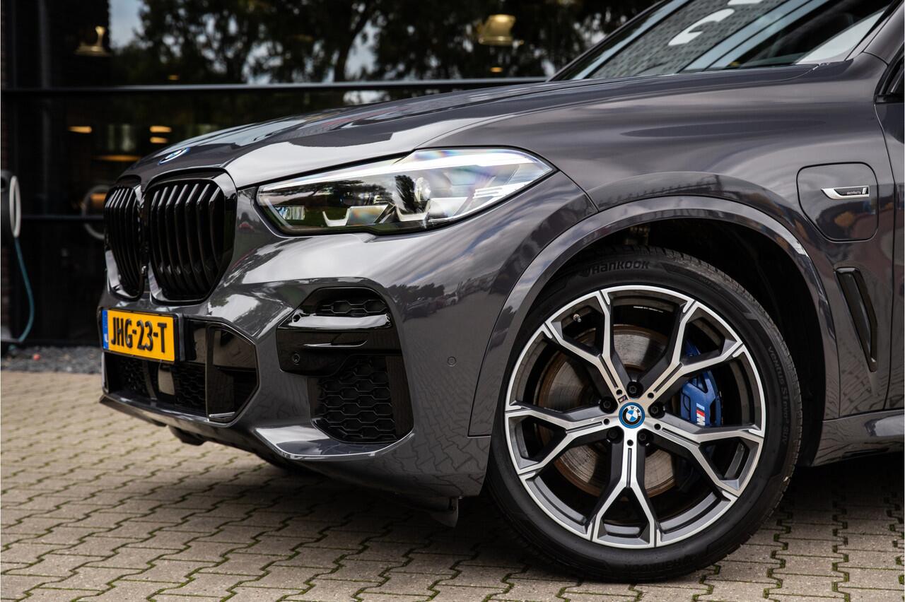 BMW X5 xDrive45e High Executive M-Sport , 4-wielsturing, Softclose, Skylounge, Dravitgrau,