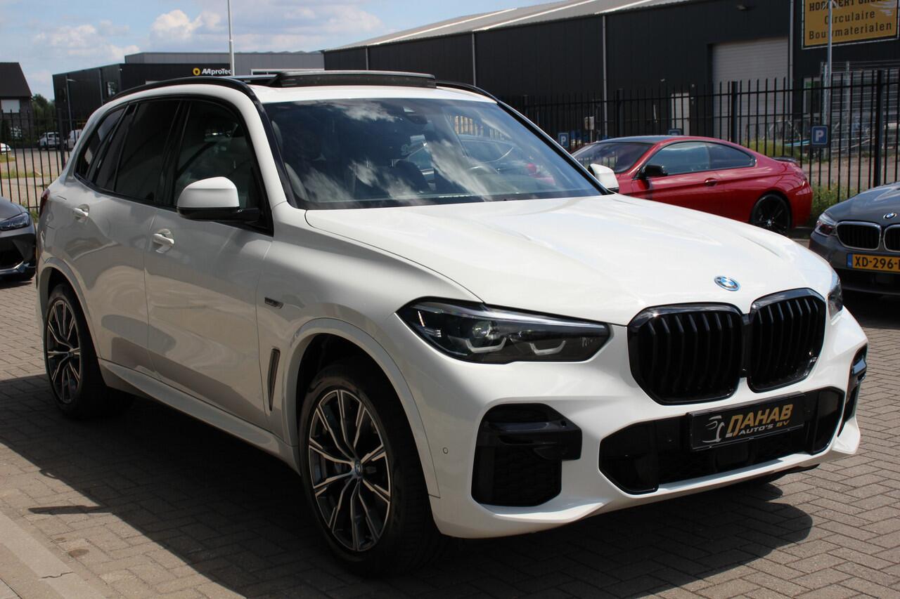 BMW X5 xDrive45e High Executive | M Pakket | Pano | Luchtvering | Trekhaak |