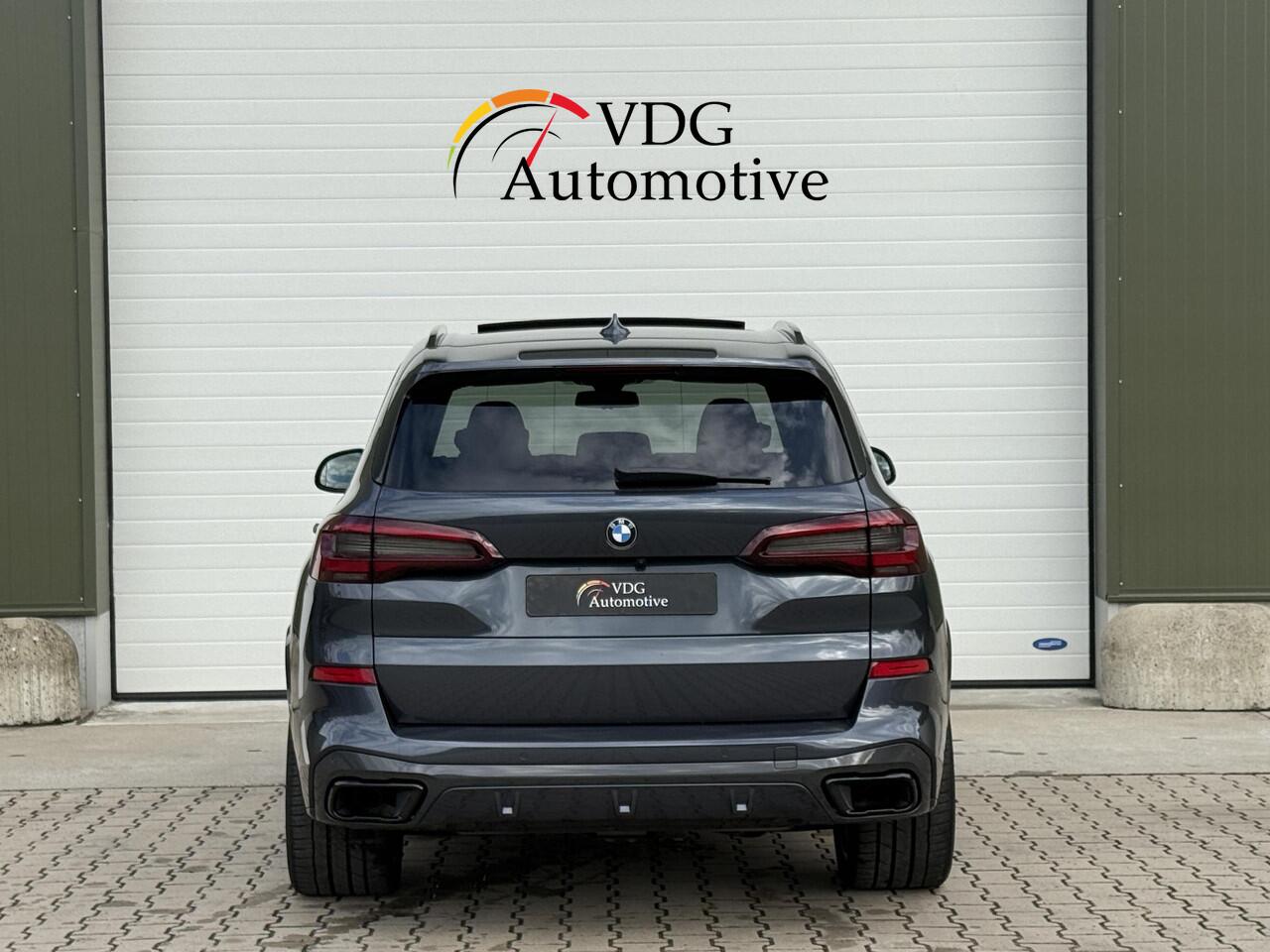 BMW X5 xDrive45e High Executive / M Sport / Pano / Head up / Sportzetels + Memory / 21" Y Spaak / Soft Close