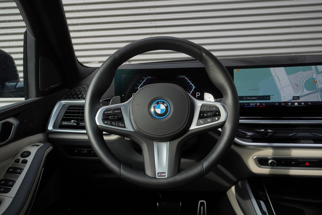BMW X5 xDrive50e M Sportpakket | Comfort Pack | 21 inch LM M V-spaak (Styling 915 M) | Soft-Close | Glazen panoramadak | Driving Assistant Professional