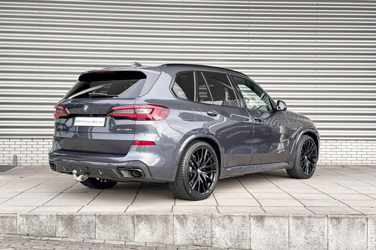 BMW X5 xDrive45e High Executive / M Sportpakket / Safety Pack / CoPilot Pack / Trekhaak / Sky Lounge / 22 inch / Stoelventilatie / CraftedClarity