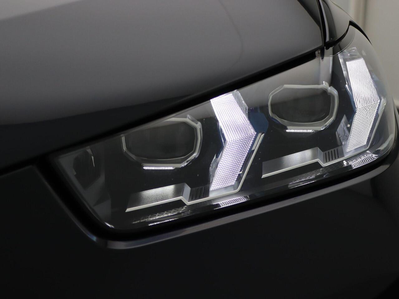 BMW X5 xDrive40d M Sportpakket | Trekhaak | Harman Kardon | Comfortstoelen | Panoramadak |