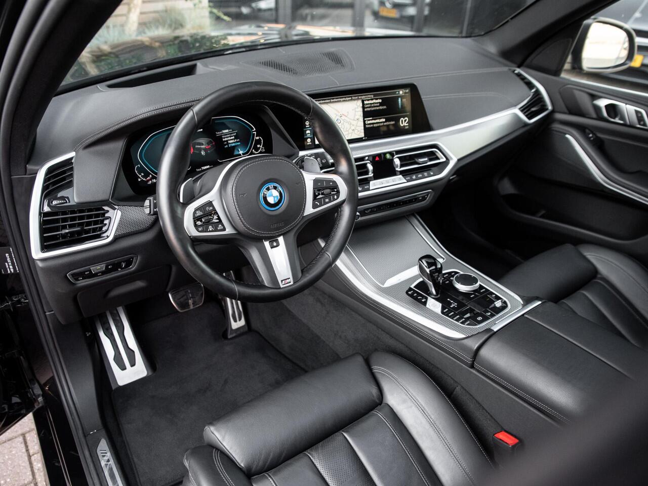 BMW X5 xDrive45e High Executive / M-Pakket / Panoramdak / 22" LMV / Laserlight / Wegklapbare Trekhaak / Luchtvering