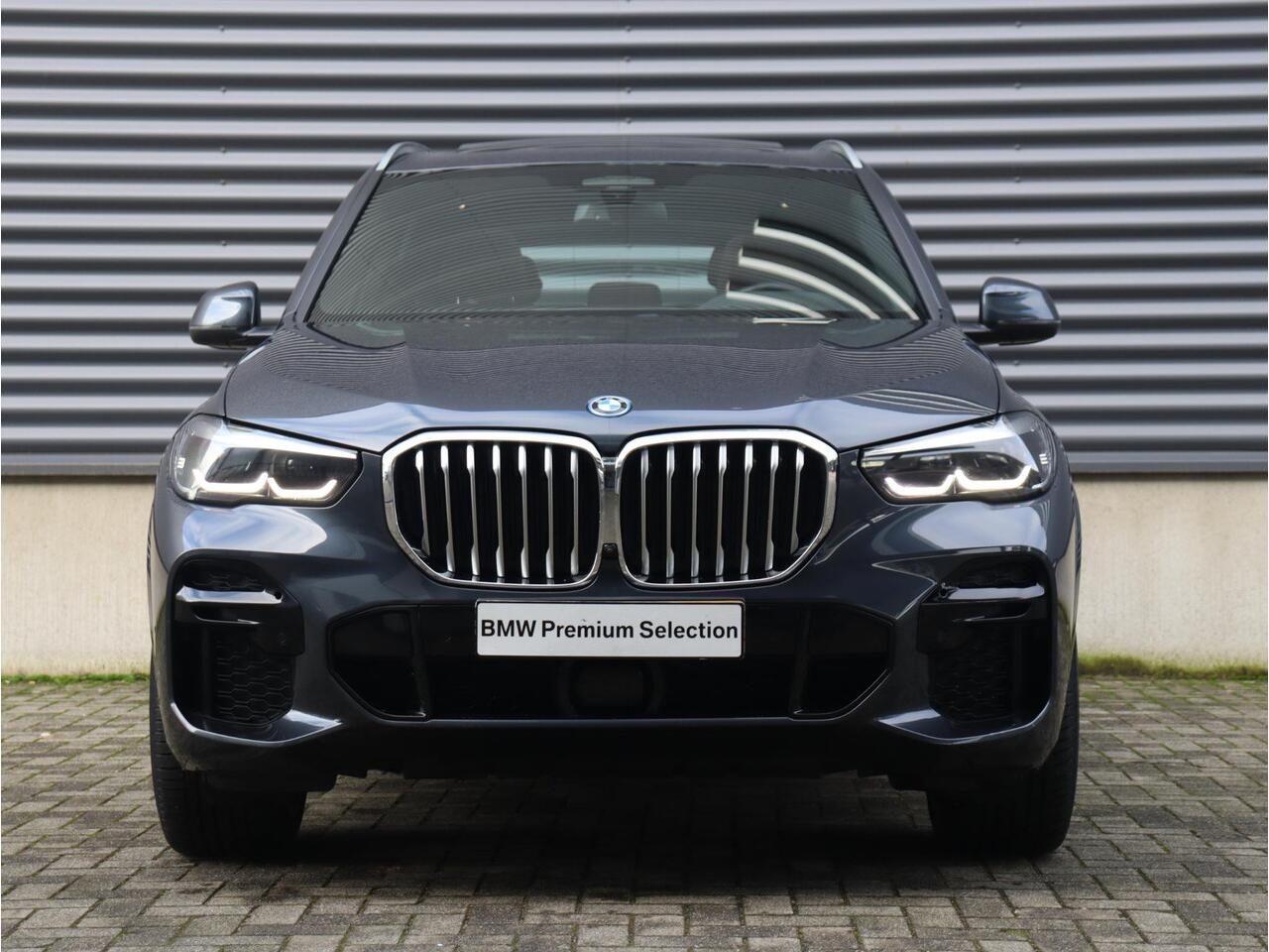 BMW X5 xDrive45e | High Executive | M Sportpakket |Panodak | Trekhaak | Driving Assistant Prof | Head-Up | Comfort Access | 21'' LMV