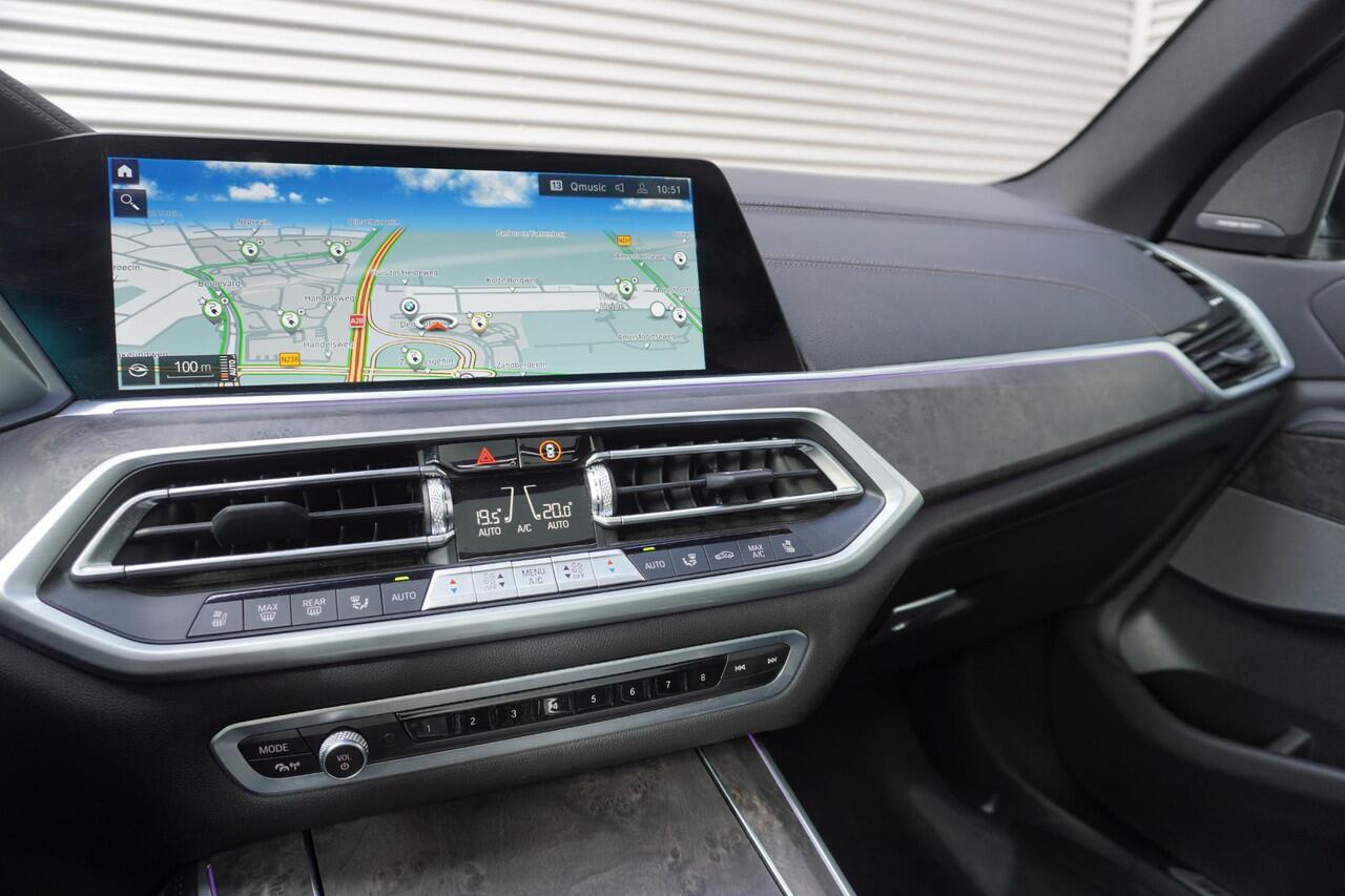 BMW X5 xDrive45e M Sportpakket | Driving Assistant Professional | Glazen panoramadak | Trekhaak met elektrisch wegklapbare kogel | HIFI System Harman Kardon | Head-Up Display | Stoelventilatie voor beide voorstoelen