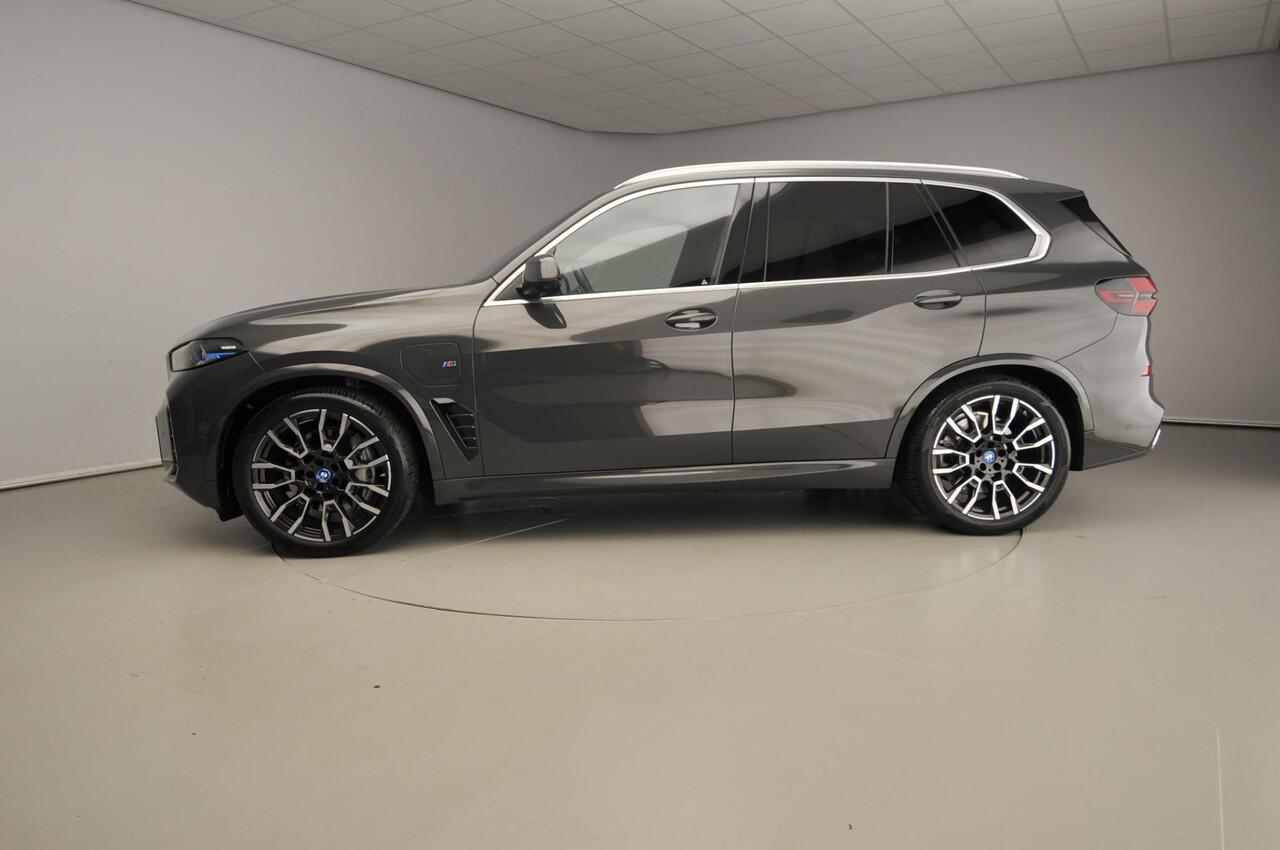 BMW X5 xDrive50e | M-Sportpakket | LED | Leder | HUD | Comfortzetels | Keyles go | Chrome line | DAB | Harman-kardon sound | Alu 21 inch