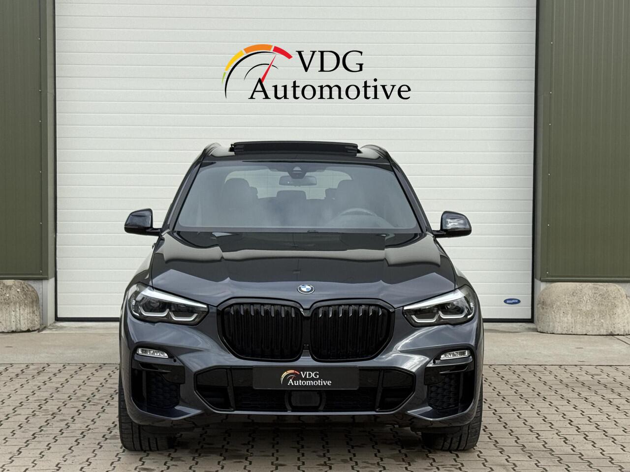 BMW X5 xDrive45e High Executive / M Sport / Pano / Head up / Sportzetels + Memory / 21" Y Spaak / Soft Close