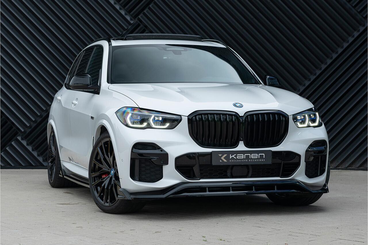 BMW X5 xDrive45e M-Sport ACC Skylounge Mstoelen Headup Achteras Laser Stoelvent Trekhaak