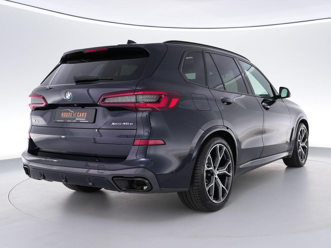 BMW X5 45e xDrive 394pk High Executive |dealer onderhouden|1e eigenaar|M-pakket|schuif/kantel dak|Harman&Kardon|diamond poke|Laser LED|achter-as meesturend|luxe lederen stoelen|360 camera|elek. trekhaak|
