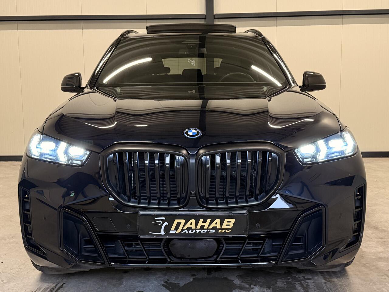 BMW X5 xDrive50e M-Sport | Carbon | Pano | Memory | Stoelverwarming / Verkoeling | Led | Soft-Close | Cruise | DAB | Apple Carplay / Android Auto