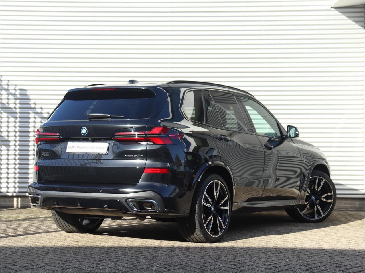 BMW X5 xDrive50e | High Executive | M Sportpakket | Trekhaak | Panodak | Driving Assistant Prof. | Parking Assistant Prof. | Head-Up | Harman Kardon | Comfort Access | Active Steering | 22'' LMV