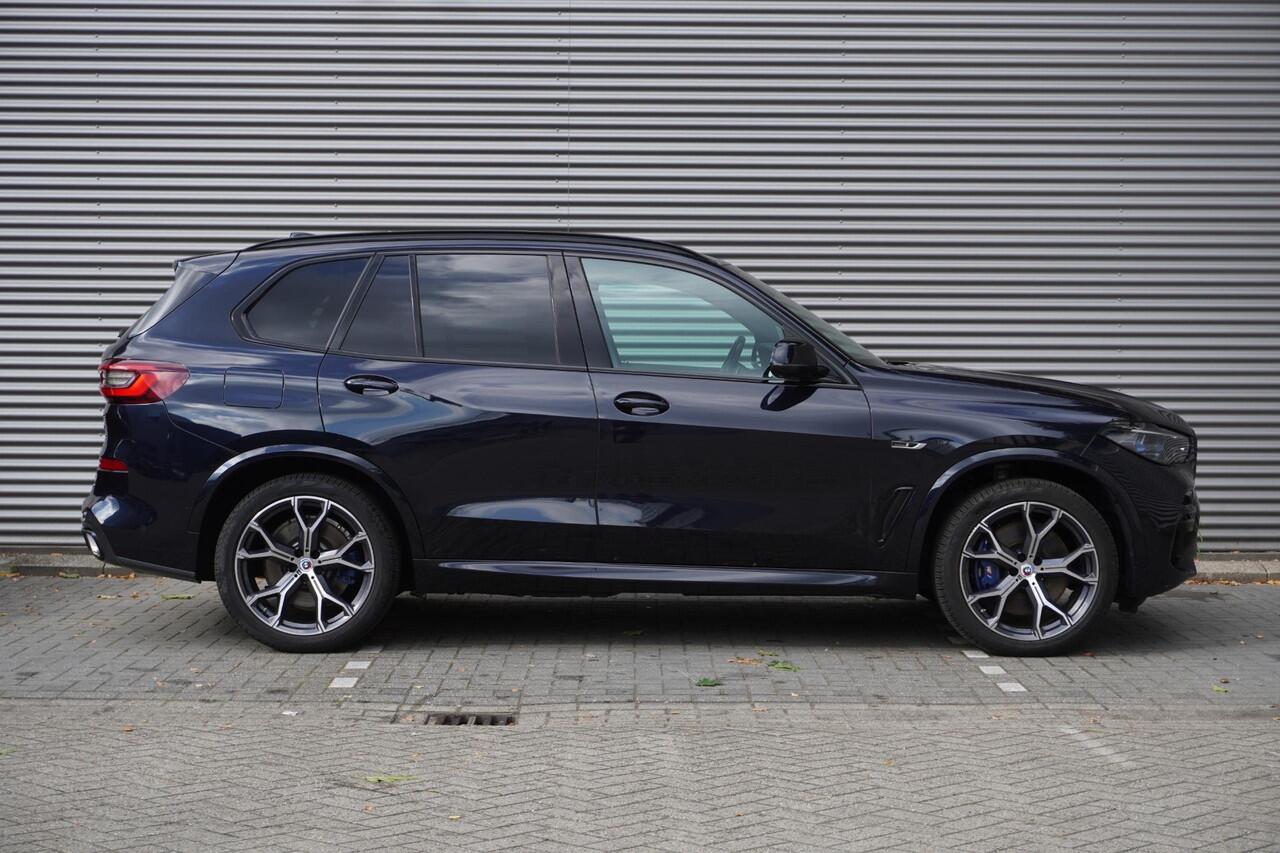 BMW X5 xDrive45e M Sportpakket | Driving Assistant Professional | Glazen panoramadak | Trekhaak met elektrisch wegklapbare kogel | HIFI System Harman Kardon | Head-Up Display | Stoelventilatie voor beide voorstoelen
